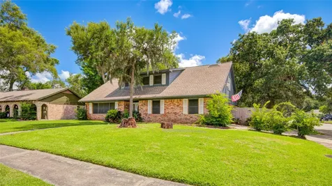 15702 Wandering Trail Friendswood TX 77546