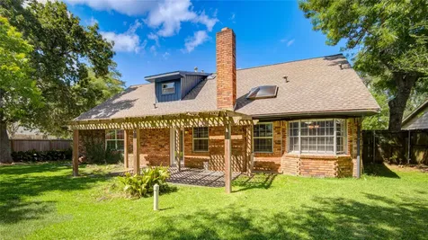 15702 Wandering Trail Friendswood TX 77546