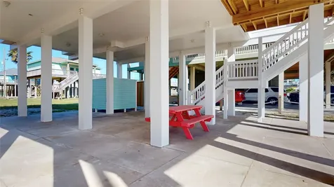1965 Ave J Crystal Beach TX 77650