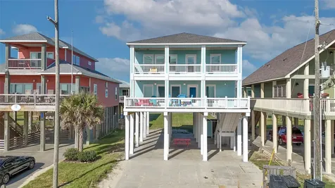 1965 Ave J Crystal Beach TX 77650