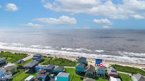 1965 Ave J Crystal Beach TX 77650