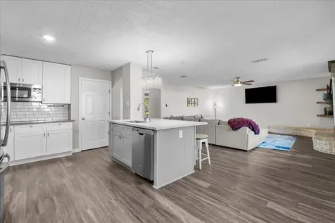 15431 Wandering Trail Friendswood TX 77546