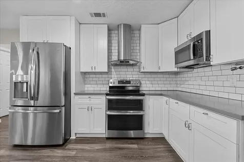 15431 Wandering Trail Friendswood TX 77546