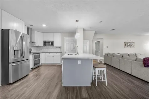 15431 Wandering Trail Friendswood TX 77546