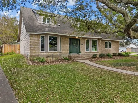 15431 Wandering Trail Friendswood TX 77546