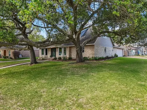 15431 Wandering Trail Friendswood TX 77546