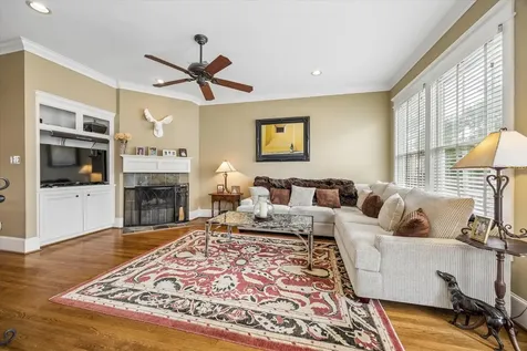 1023 Nicholson Street Houston TX 77008