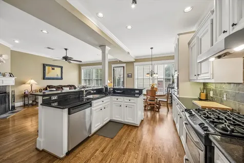 1023 Nicholson Street Houston TX 77008