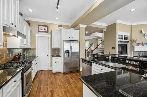 1023 Nicholson Street Houston TX 77008