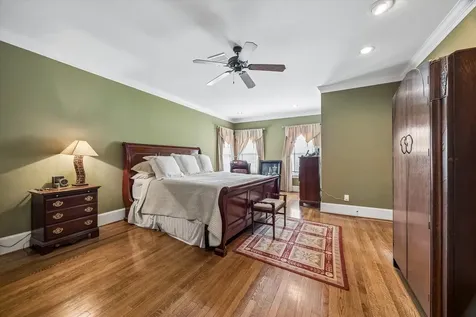 1023 Nicholson Street Houston TX 77008