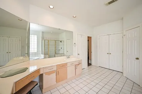 8102 Ashley Circle Drive S Houston TX 77071