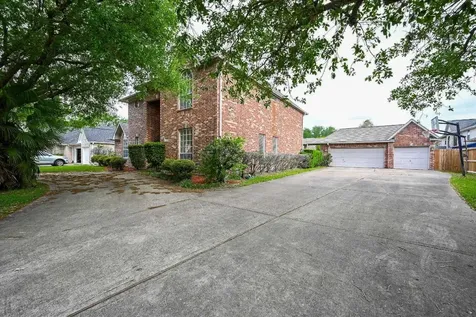 8102 Ashley Circle Drive S Houston TX 77071
