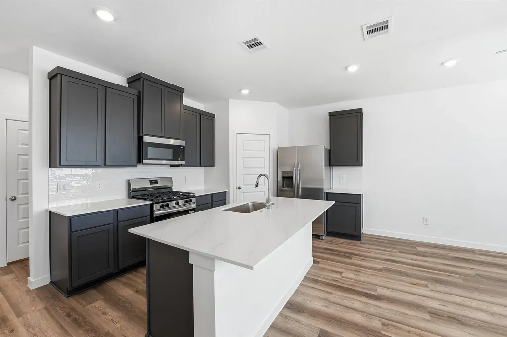963 Mansfield Street Houston TX 77091