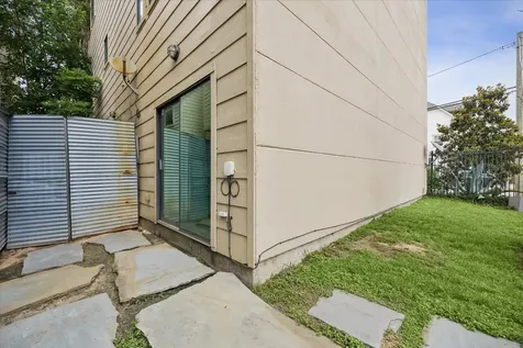 1203 Studer Street Houston TX 77007