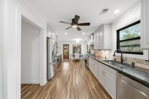 1206 Verdun Lane Friendswood TX 77546