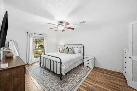 1206 Verdun Lane Friendswood TX 77546