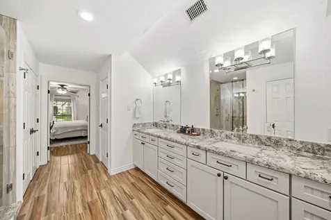 1206 Verdun Lane Friendswood TX 77546