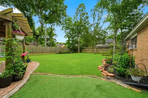 1206 Verdun Lane Friendswood TX 77546