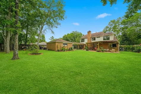 1206 Verdun Lane Friendswood TX 77546