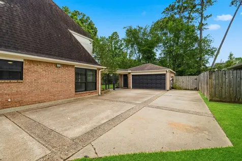 1206 Verdun Lane Friendswood TX 77546