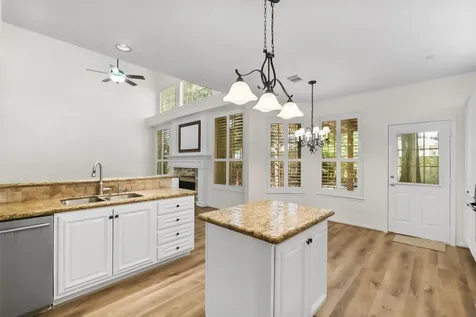 78 N Cochrans Green Circle The Woodlands TX 77381