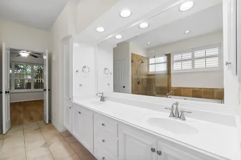 78 N Cochrans Green Circle The Woodlands TX 77381