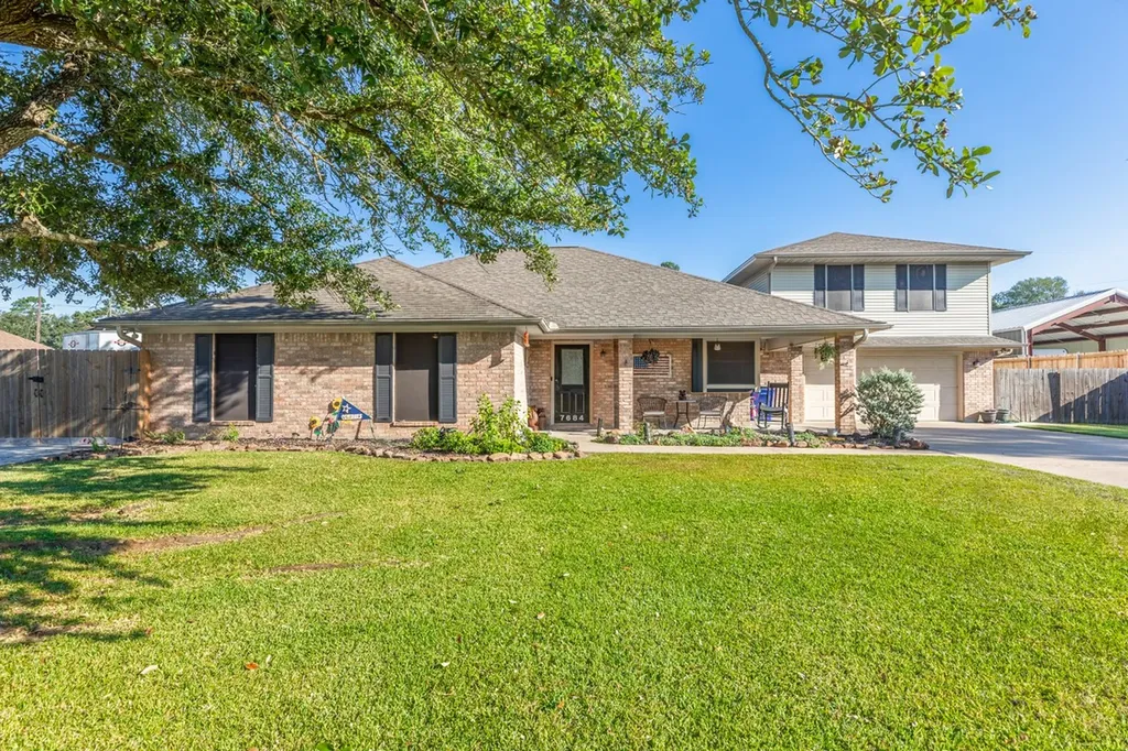7684 Boardwalk Lumberton TX 77657