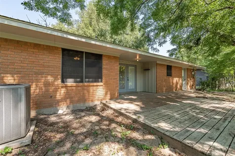 504 Redbud Street Caldwell TX 77836