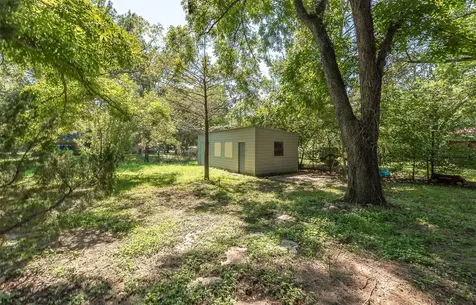 504 Redbud Street Caldwell TX 77836