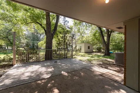 504 Redbud Street Caldwell TX 77836