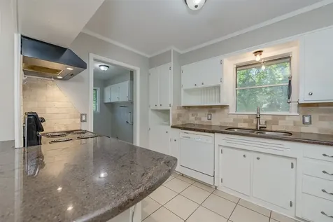 504 Redbud Street Caldwell TX 77836