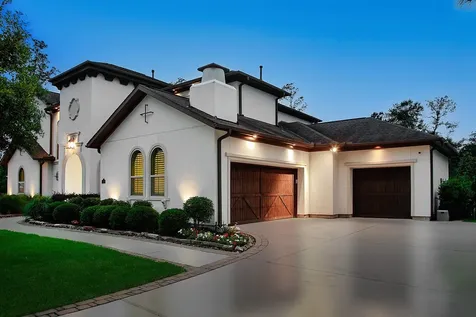 105 Larkhaven Drive Montgomery TX 77316
