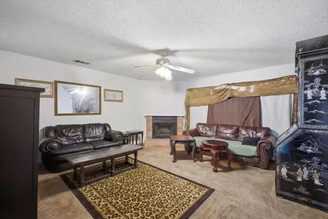 7200 Autumn Glen Drive Forest Hill TX 76140