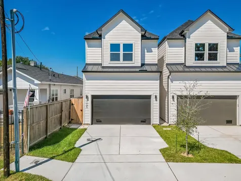 123 Amundsen Street A Houston TX 77009