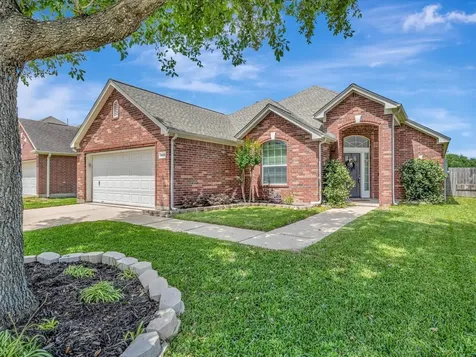 8815 Sunforest Lane Pearland TX 77584