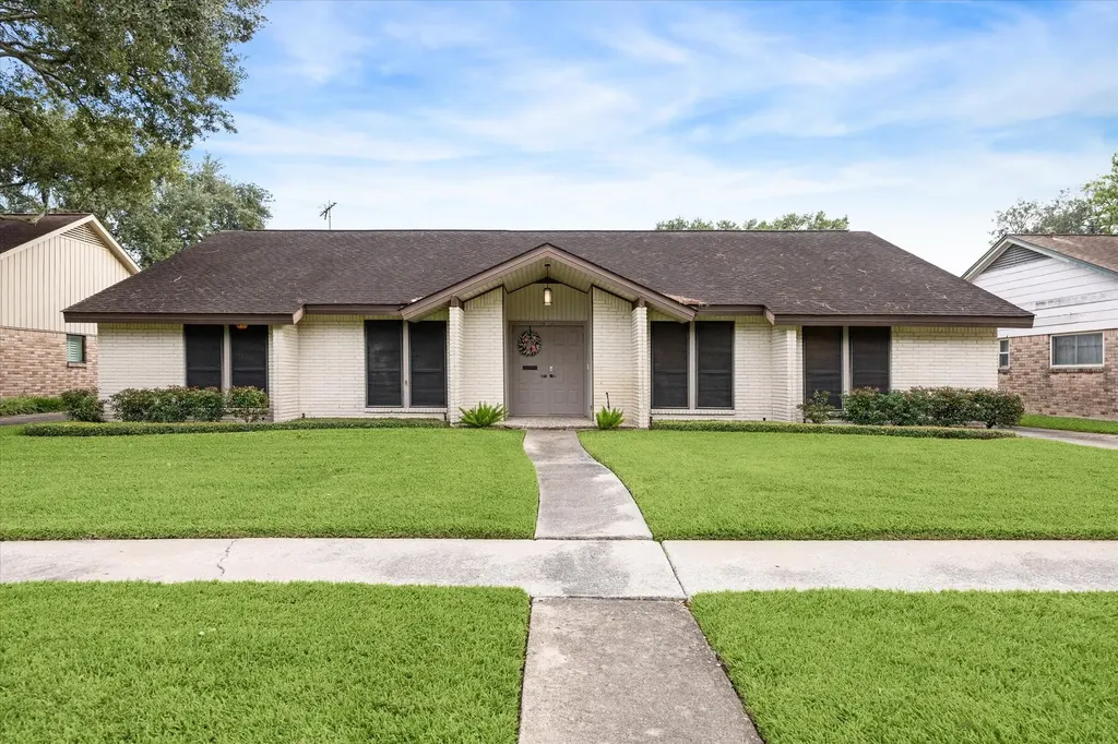 6115 Paisley Street Houston TX 77096