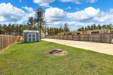 510 Road 5512 Cleveland TX 77327