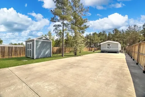 510 Road 5512 Cleveland TX 77327