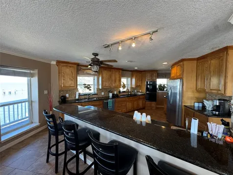 128 White Heron Drive Anahuac TX 77514