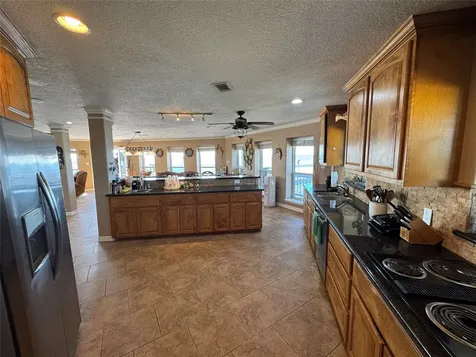 128 White Heron Drive Anahuac TX 77514
