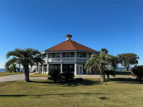 128 White Heron Drive Anahuac TX 77514