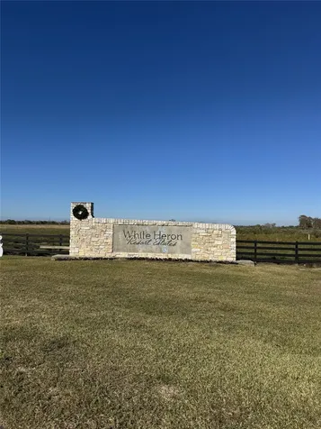 128 White Heron Drive Anahuac TX 77514
