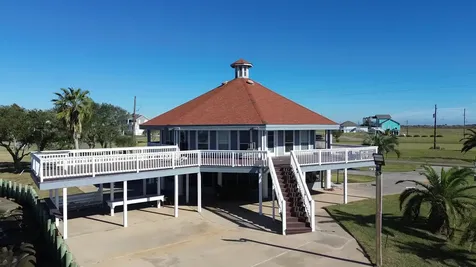 128 White Heron Drive Anahuac TX 77514