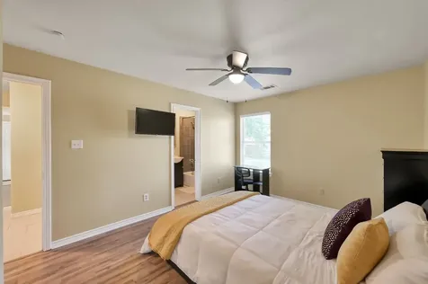 125 Pine Street Prairie View TX 77445