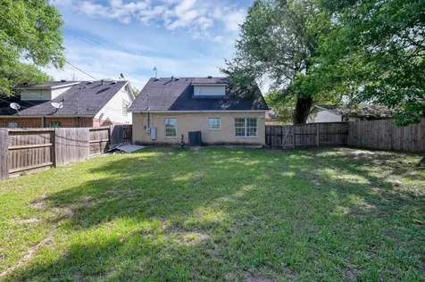 125 Pine Street Prairie View TX 77445
