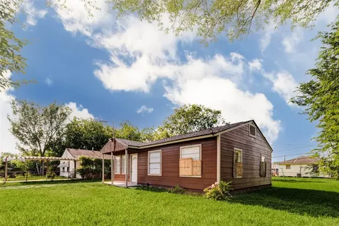 3513 Bloomfield Street Houston TX 77051