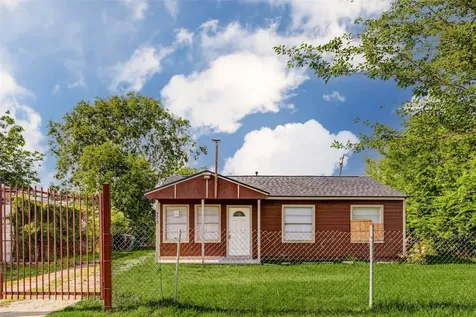 3513 Bloomfield Street Houston TX 77051