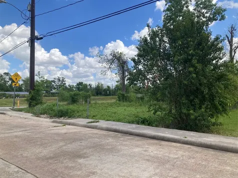 5004 Falls Street Houston TX 77026