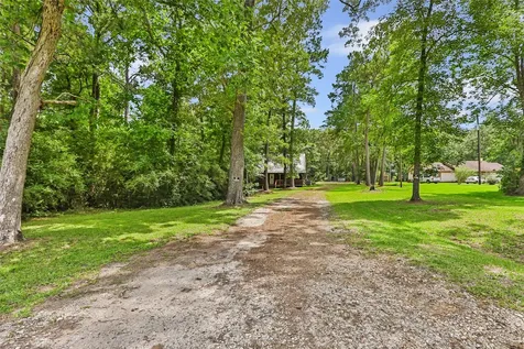 186 County Road 637 Dayton TX 77535