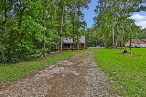 186 County Road 637 Dayton TX 77535